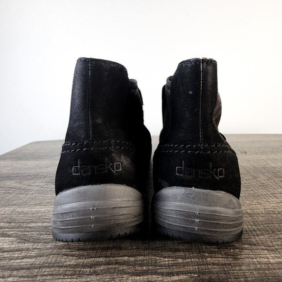 Dansko Black Lizette Nubuck Leather Ankle Booties Size 38 or 7.5 Gorpcore Casual - Picture 7 of 8